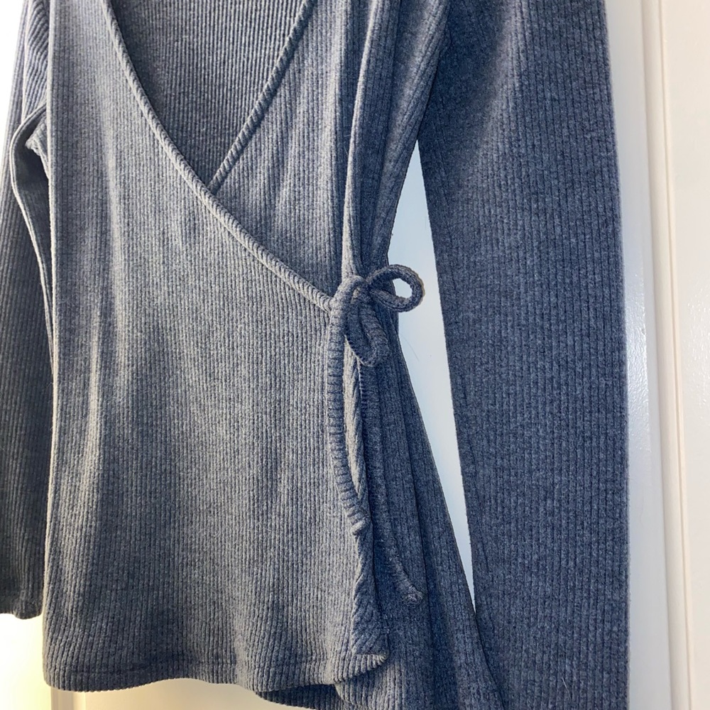 Women’s Cross Tie Sweater - Picture 4 of 4
